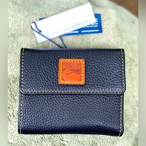 New Dooney & Bourke Black Pebble Leather Small Flap Wallet
